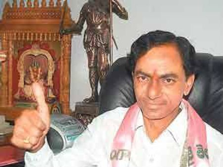 4న ఢిల్లీకి కెసిఆర్: కాంగ్రెసు తెరాస విలీనానికి రెడీ?