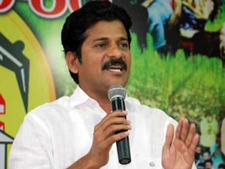 సిఎం క్యాంప్ ఆఫీస్‌లో భేటీని తప్పుపట్టిన రేవంత్ రెడ్డి