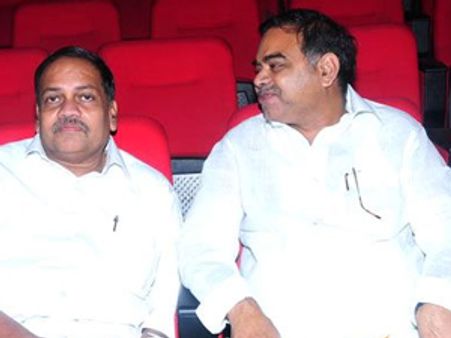 వైయస్ మృతి తర్వాతే టి, మా పార్టీ తప్పుంది: దేవినేని