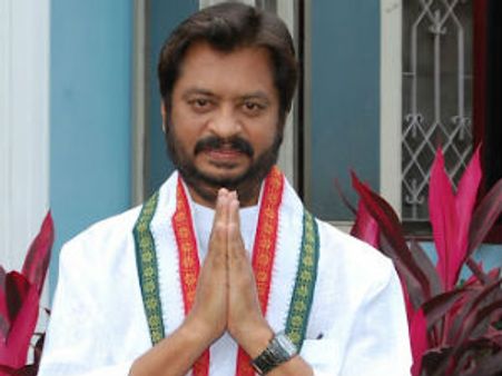 హర్ష ఇంట్లో ఎంపీల భేటీ, బర్త్‌డే వేడుకలకు వాణి దూరం