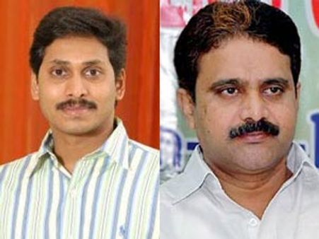 జైలులో దీక్ష: వైయస్ జగన్‌కు మద్దతుగా మోపిదేవి