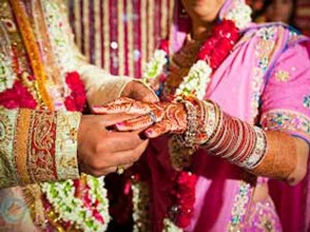 పెళ్లి పీటల మీదికి వెళ్తూ వరుడు పరారయ్యాడు