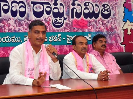 మేం తలుచుకుంటే వచ్చేవారా: సీమాంధ్ర స్టాఫ్‌పై హరీష్