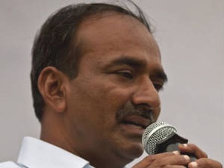 ఫ్యాక్షనిస్టుల దాడి: ఈటెల, పాలతో ఎల్బీ స్టేడియం శుద్ధి