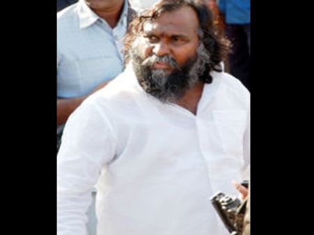 పోటీకి జగ్గారెడ్డి దూరం?: అమరవీరుల ఫ్యామిలికీ సీటు