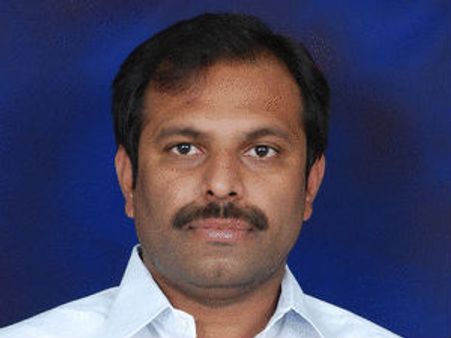 విభజనపై సీఎం కిరణ్ డ్రామాలు: శ్రీకాంత్ రెడ్డి ఫైర్