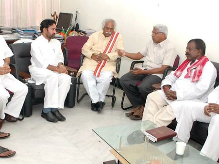 పాలమూరు, టి బంద్: విభేదాలకు జెఏసి, బిజెపి చెక్