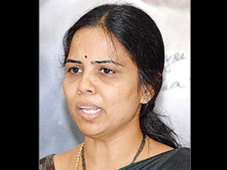 జగన్ బయటకొస్తాడంటే బాబుకు భయం: శోభా నాగిరెడ్డి