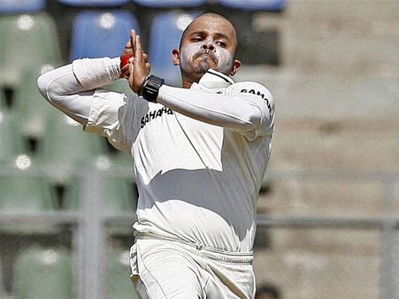 నిషేధం: బౌలర్ శ్రీశాంత్ వివాదాల చిట్టా బారెడు