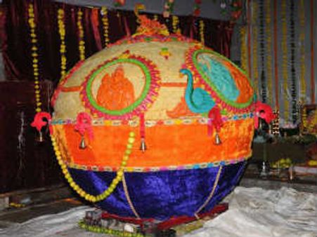 గణేష్ లడ్డూలకు డిమాండ్: ఎల్లారెడ్డిగూడలో 18 లక్షలు