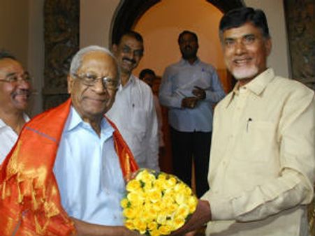 రాజకీయాలకోసం విడదీస్తున్నారు: బర్దన్, కల్సిన బాబు