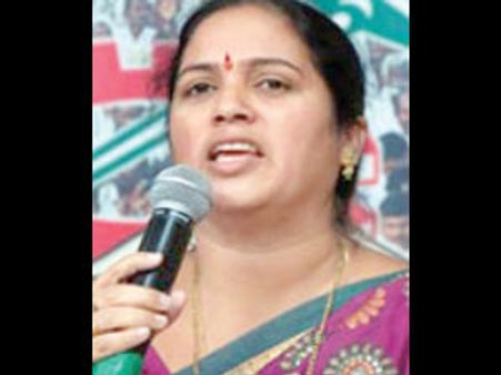 కాంగ్రెసే ఇప్పించింది: జగన్ బెయిల్‌పై శోభా హైమవతి