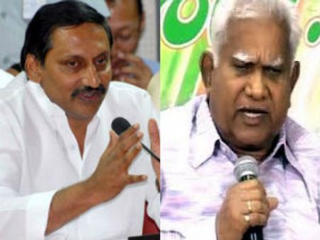 నెలాఖరులోగా కిరణ్ స్థానంలో సీమాంధ్ర నేత: పాల్వాయి