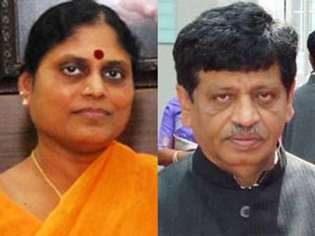 రెచ్చగొట్టం: మైసూరా రెడ్డి, ఎలా ఓదార్చాలో: విజయమ్మ