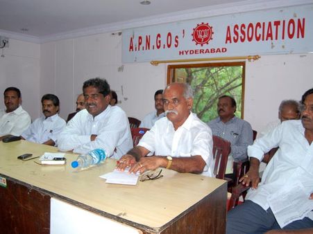 సిఎం చేతులెత్తేసినా సమ్మె విరమణ: తాత్కాలికమే