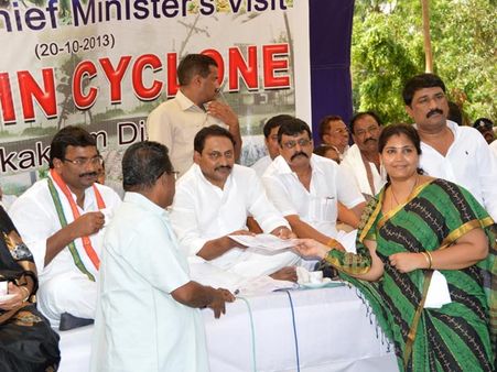 ఫైలిన్‌ కాలేదు, విభజన తుఫానును ఆపుతాం: సిఎం