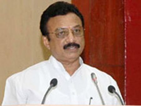 శ్రీశైలం మాకిస్తారా: సాయిప్రతాప్, వరుసగా ఎంపీల రిజైన్