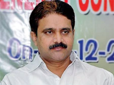 జగన్ కేసు: మోపిదేవి లొంగుబాటు, బెయిల్ పిటిషన్