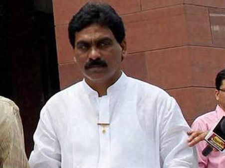 త్వరలో అన్నీ బయటపెడ్తా, పార్టీని వీడి వస్తా: లగడపాటి