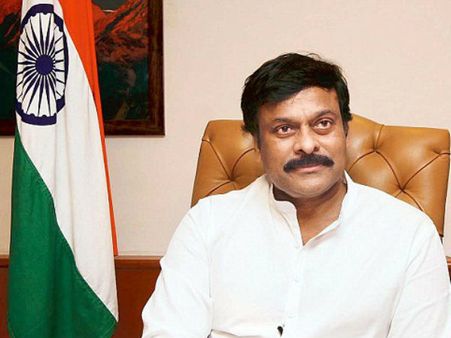 'విడదీయడం చిరంజీవివల్ల, ఆయన తాతవల్లగానీ కాదు'