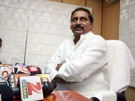 ధైర్యం చేయరు: కిరణ్ మార్పుపై నేతలు, కన్నా మరోసారి