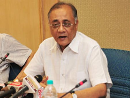 హైద్రాబాద్ అవసరంలేదు!: విశాఖ కోసం కిషోర్ బ్యాటింగ్