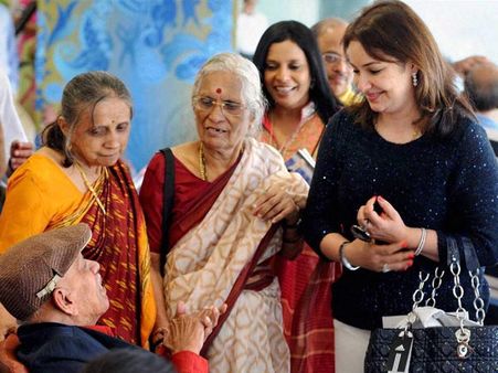 క్రికెట్ లేకుండా సచిన్‌ను ఊహించలేం: అంజలి