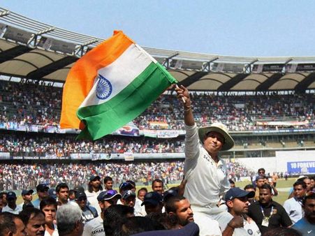 అక్క బ్యాట్ ఇచ్చింది, భార్య త్యాగం: ఉద్వేగంతో సచిన్