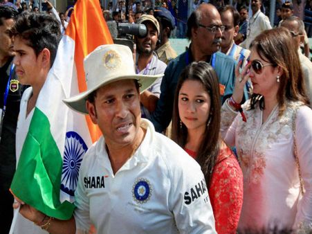 అమ్మ-నాన్న, అంజలి, కోచ్...: అందరికీ సచిన్ థ్యాంక్స్