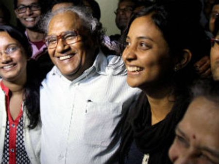 రాజకీయ నాయకులు ఇడియట్స్: భారతరత్న సిఎన్ఆర్