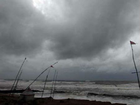 హెలెన్: తుఫానుగా మారిన వాయుగుండం