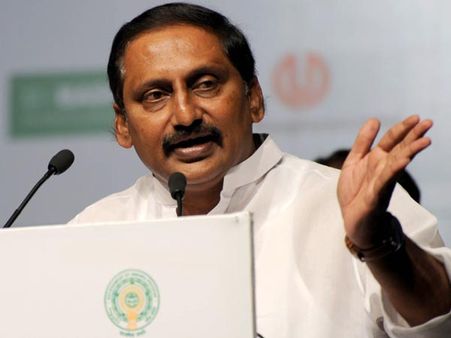విభజన: కిరణ్ రెడ్డి వ్యాఖ్యలపై కంగు, దుమారం