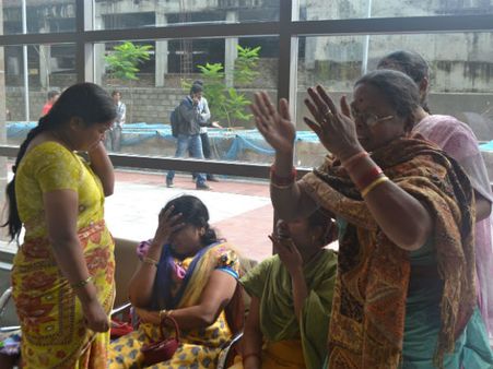 సెంట్రల్ వర్సిటీలో విద్యార్థి ఆత్మహత్య, అనంతలో ఘోరం