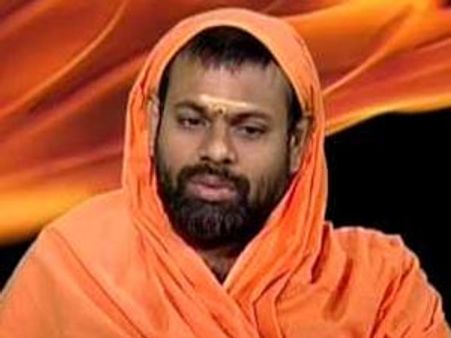 వైఎస్ చేతులెత్తేశారు: కంచి ఘటనపై పరిపూర్ణానంద ఫైర్