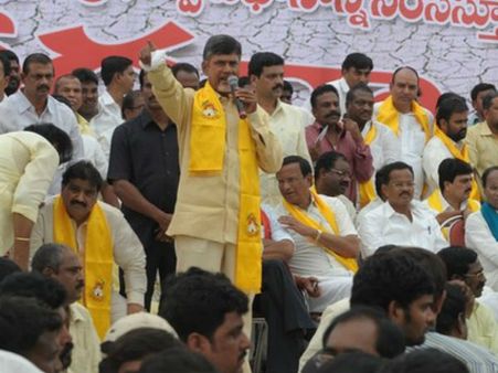 నీటి కోసం బాబు ఉద్యమం!: 4న ధర్నా, అక్కడే దీక్ష