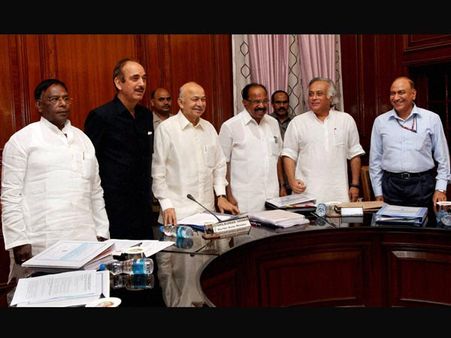 జివోఎం డ్రాఫ్ట్‌లో పది భాగాలు: టికి కొత్త స్పీకర్, డిప్యూటీ