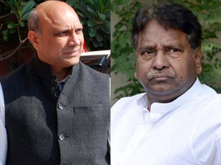 ఏకాకులయ్యారు: కావూరి ఉద్వేగం, లేటయిందని ప్రధాని