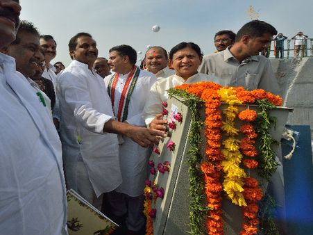 ఎలా చేస్తారో చూస్తాం: విభజనపై కిరణ్ రెడ్డి ధిక్కారం