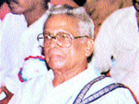 తెలంగాణ తొలి గేయ రచయిత రావెళ్ల కన్నుమూత