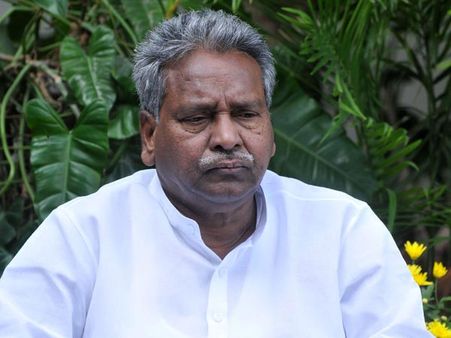  చవటలు: సమైక్యవాదులు, జగన్‌పార్టీపై కావూరి ఆగ్రహం