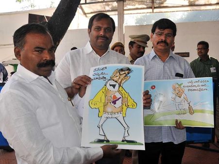 సృజనాత్మకత: బాబు, కిరణ్ రెడ్డి కార్టూన్లు (పిక్చర్స్)