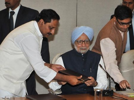 కృష్ణానీరు: ప్రధానికి కిరణ్ థ్యాంక్స్, చేతులెత్తేశారని వినోద్