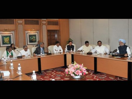 కృష్ణా జలాలపై తీర్పు: భేటీలో చేతులెత్తేసిన ప్రధాని