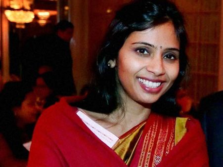 దేవయానిపై కేసు: కోకాకోలా ప్లాంటులో కార్మికుల సమ్మె