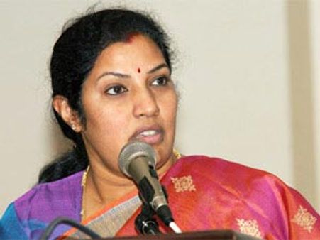 మరెక్కడోనా, తూచ్!: విశాఖను వదలనన్న పురంధేశ్వరి