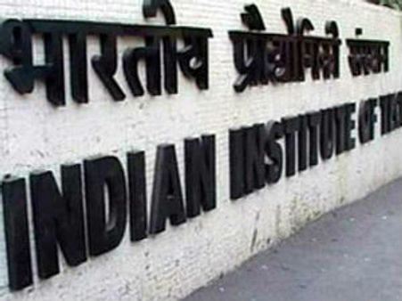 ఐఐటి కాన్పూర్ ఆంధ్ర విద్యార్థి అనుమానాస్పద మృతి