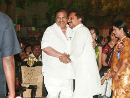 కిరణ్ రెడ్డి పార్టీలోకి దాసరి నారాయణరావు?