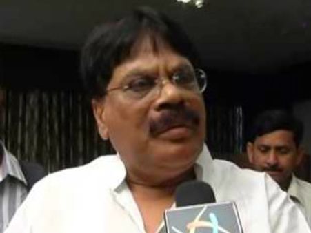 జగన్ వద్దన్నారు: శత్రుచర్ల సంచలనం, కిరణ్‌పై బండారు