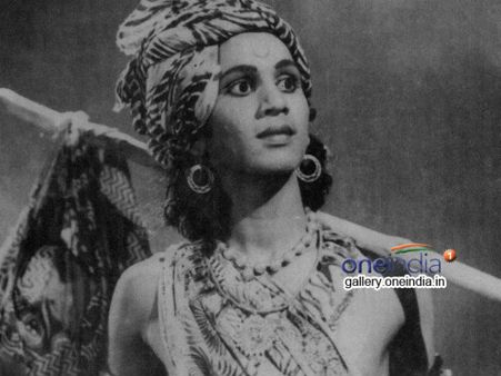 అక్కినేని నాస్తికుడు: భక్తుల పాత్రల్లో అలరించాడు