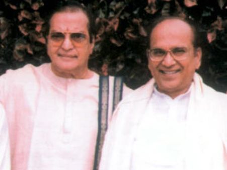 ఎన్టీఆర్ దైవం, ఎన్నార్ మెంబర్: నాగ్‌కు ప్రణబ్ సందేశం